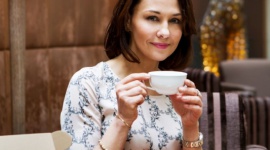 Moje dzieciństwo z paczkami z Niemiec Styl życia, LIFESTYLE - Anna Popek, znana dziennikarka i prezenterka telewizyjna jest ambasadorką akcji „Prima – Paczki Wdzięczności”. W ramach akcji podzieliła się swoją historią związaną z tematem paczek otrzymywanych w latach 80-tych.