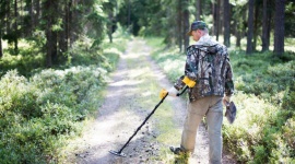 Skarbów szukać tylko z głową i pozwoleniem Styl życia, LIFESTYLE - Złoty pociąg, podziemne miasta i fabryki cudownej broni. Sensacyjne doniesienia z okolic Wałbrzycha rozpalają wyobraźnię i mobilizują nowe rzesze poszukiwaczy skarbów. Niestety nie każdy może zostać Indianą Jonesem.