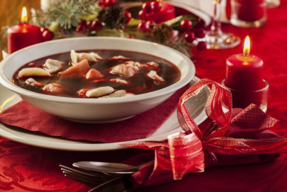 Święta w wyjątkowym towarzystwie Styl życia, LIFESTYLE - Święta to nie tylko ozdoby i prezenty, to również czas aby zwolnić, aby zastanowić się nad tym, co w życiu najważniejsze. To czas na ciepłe spotkania z rodziną i przyjaciółmi, czas na to aby naprawić wszystko, co mogliśmy zaniedbać.