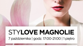Tutaj piątek będzie należeć do kobiet Styl życia, LIFESTYLE - Chcesz wiedzieć, co będzie modne jesienią, a przy tym zadbać o paznokcie i pomóc zniszczonej letnim słońcem skórze? Już w piątek Magnolia Park zaprasza na drugą edycję „Stylovych Magnolii”.