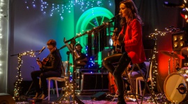 Kasia Kowalska śpiewa dla fanów Fortuny Styl życia, LIFESTYLE - Fortuna – znana marka soków, nektarów i napojów – obecna na rynku od 1991 r., jesienią 2016 r. odnowiła współpracę z Kasią Kowalską.