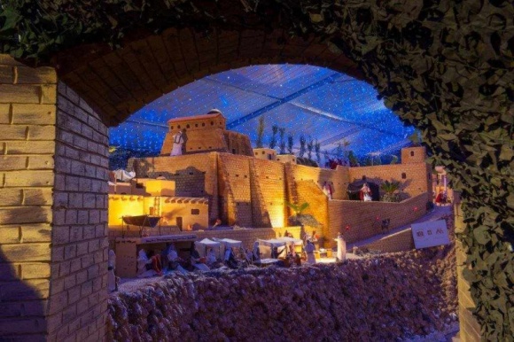 Świąteczna Portugalia Styl życia, LIFESTYLE - W Portugalii, podobnie jak w Polsce, Wigilia i Boże Narodzenie są bardzo rodzinnymi świętami, podczas których kultywuje się chrześcijańskie tradycje. Niektóre z nich mogą zaskakiwać. O świętach w Portugalii opowiadają blogerzy, którzy spędzili w tym kraju kilka lat.