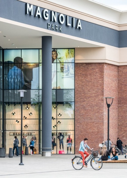 Finał wyprzedaży. Taniej nawet o 70% Styl życia, LIFESTYLE - Kozaki i botki tańsze o 70%? A może kolorowe swetry lub modne jeansy za ułamek ceny? Koniec stycznia w Magnolia Park to prawdziwe żniwa dla łowców promocji. Podpowiadamy, gdzie szukać najlepszych okazji.