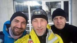 W szczytnym celu przez całe wybrzeże Styl życia, LIFESTYLE - Siedem dni, skrajnie trudne warunki pogodowe, sztorm i 550 kilometrów polskiego wybrzeża do pokonania na własnych nogach. Charytatywny bieg Ultrakrew „Każdy ma swój krwiobieg” dotarł do mety m.in. dzięki wsparciu polskich czołówek.