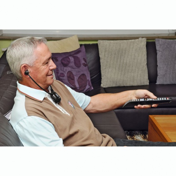 Ułatw dziadkom życie, czyli oswajanie z nowymi technologiami Styl życia, LIFESTYLE - Starsze osoby, którym przyszło żyć w XXI wieku, nie mają łatwo. Zewsząd bombardowani są nowoczesnymi technologiami, które paradoksalnie wcale nie ułatwiają im życia. Jak zadbać o seniorów i oswoić ich z otaczającym światem? Oto kilka pomysłów.