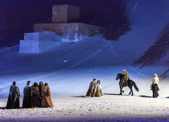 Wyjątkowe widowisko: „GAIA – Stubai Mother Earth” Styl życia, LIFESTYLE - Neustift w Dolinie Stubai stało się miejscem historycznego wydarzenia – premiery multimedialnego przedstawienia „GAIA – Stubai Mother Earth”, w reżyserii Enrique Gasa Valga. Po raz pierwszy cała dolina posłużyła jako inspiracja oraz naturalna scena dla widowiska.