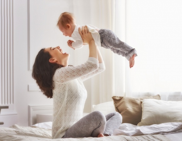 Tutaj rządzą mamy. Bezpłatny cykl spotkań w Agorze Bytom Styl życia, LIFESTYLE - Właśnie zostałaś mamą? Nowy cykl warsztatów „Spotykamy mamy” jest dla ciebie! Zabierz swojego malucha do Agory Bytom, spotkaj się z kobietami takimi, jak ty i zdobądź cenne umiejętności. Najbliższa okazja już 25 kwietnia. Wstęp wolny.