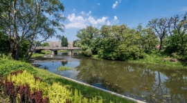 Przyszłość nabrzeży Oławy – przyjdź i przedstaw swój pomysł Styl życia, LIFESTYLE - Tereny rekreacyjne, miejsca do biegania, spacerów, a wokół dużo zieleni – tak wkrótce będzie wyglądać Przedmieście Oławskie wzdłuż rzeki Oławy.