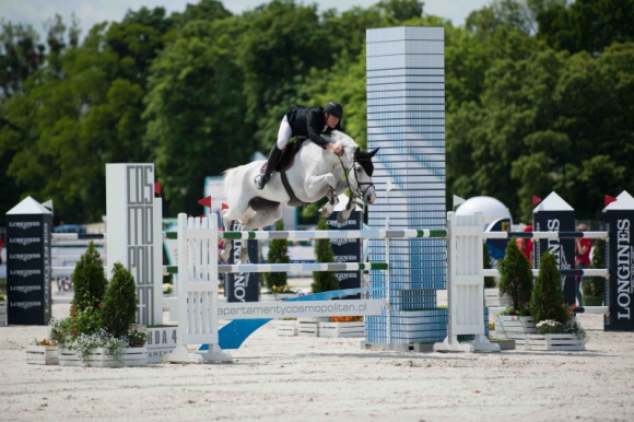 Cosmopolitan Twarda 4 partnerem Gałkowo Masters Styl życia, LIFESTYLE - Piękne konie, sport wyczynowy, wspaniałe pokazy i nienaganna elegancja przez 3 najbliższe dni będą królowały na Mazurach. Rusza Gałkowo Masters – najbardziej medialne wydarzenie jeździeckie z ponad 15-letnią tradycją.