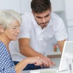 5 kroków jak nauczyć babcię korzystania z Internetu