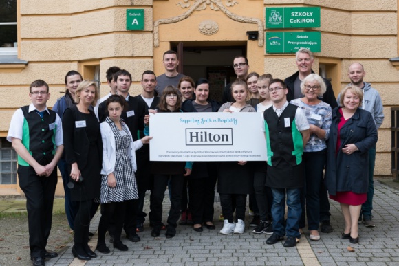 Doświadczenie jest bezcenne. Pracownicy hotelu dla wrocławskiej szkoły Pracown
