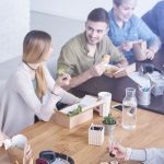 Wartościowy posiłek zwiększa efektywność pracownika o 25%