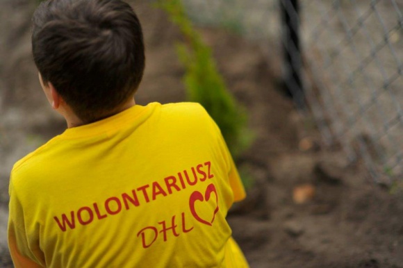 Fundacja na szóstkę Styl życia, LIFESTYLE - 1000 spełnionych marzeń dziecięcych, 800 podopiecznych, 15 zbiórek krwi, ponad 30 zrealizowanych aukcji, blisko 50 kurierów i pracowników wspartych finansowo i materialnie, 15 zrealizowanych projektów wolontariackich i tony zebranych korków – oto 6-letni dorobek Fundacji DHL!