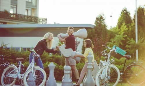 Bliżsi (nie tylko) w święta. 3 pomysły na wspólne aktywne spędzanie czasu