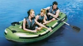 Gotowi na biwak razem z Netto! Styl życia, LIFESTYLE - Wyprawa na biwak to doskonały pomysł na spędzenie wolnego czasu w gronie rodziny lub przyjaciół. By wyjazd był dla nas źródłem relaksu i przyjemności, warto się do niego dobrze przygotować. Na łonie natury może nas spotkać wiele niespodzianek.