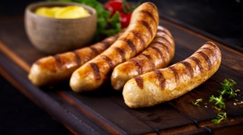 6 sierpnia - Międzynarodowy Dzień Musztardy Styl życia, LIFESTYLE - Sarepska, francuska, stołowa, a może dijon? Znajduje się niemal w każdym polskim domu, a na świecie istnieje blisko 4 tysiące jej rodzajów i smaków. Musztarda, bo o niej mowa, jest jednym z najpopularniejszych dodatków na świecie.