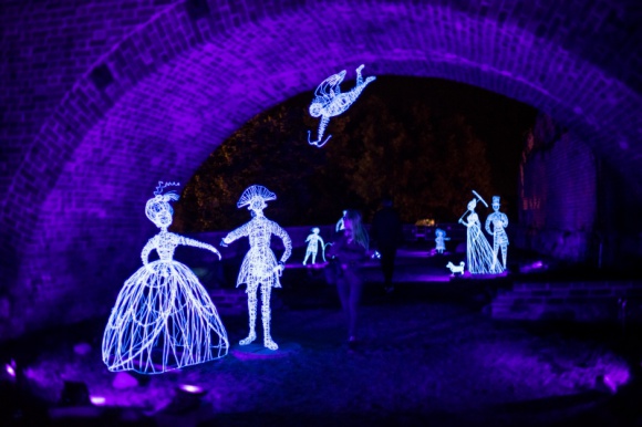 National Geographic po raz trzeci partnerem Bella Skyway Festival Styl życia, LIFESTYLE - National Geographic ponownie został partnerem festiwalu świateł Bella Skyway Festival, który odbywa się w dniach 21-26 sierpnia 2018 roku w Toruniu. Organizatorami wydarzenia są Miasto Toruń i Toruńska Agenda Kulturalna.