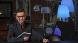 ZAMIAST PERFUM WOLIMY PRZEJAŻDŻKĘ FERRARI! Styl życia, LIFESTYLE - Trendy w podlegają nieustannym zmianom, dotyczy to także zakupowych preferencji konsumenckich.