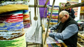 Trwa V edycja programu społecznego Decydujesz, pomagamy! Problemy społeczne, BIZNES - Wszyscy aktywni mieszkańcy, instytucje publiczne oraz organizacje pozarządowe z całej Polsce do 18 listopada mają szansę na zgłoszenie pomysłów na inicjatywy społeczne w swoim regionie. Na ich realizację mogą zdobyć granty o łącznej sumie 1 125 000 złotych.