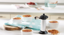Odkryj tajemnicę francuskich deserów – perfekcyjne crème brûlée i suflet czeko
