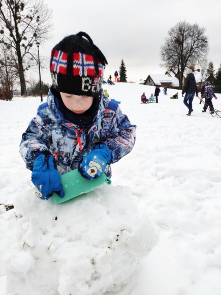 ABC rodzinnego wyjazdu na ferie zimowe – jak uniknąć stresujących sytuacji? Styl życia, LIFESTYLE - Jak uniknąć niepotrzebnego stresu i mile spędzić czas z bliskimi na zimowym wyjeździe?