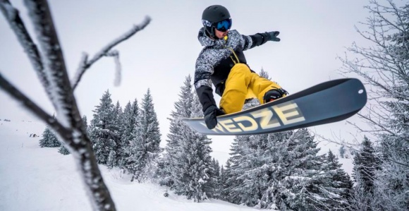Snowboardowe szaleństwo z Decathlon! Styl życia, LIFESTYLE - Zimowe szaleństwo na stoku jeszcze przed Tobą? Zajrzyj koniecznie do sklepów Decathlon, gdzie znajdziesz nową kolekcję marki Wed’ze. Niebanalne wzornictwo, styl i przede wszystkim jakość, za którą stoi pasja do sportu.