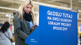Oddaj głos na lokalną inicjatywę w swojej okolicy! Problemy społeczne, BIZNES - Od 21 stycznia do 17 lutego wszyscy mieszkańcy Polski mogą głosować na najciekawsze inicjatywy społeczne w swoim regionie, które otrzymają dofinansowanie w ramach programu Decydujesz, pomagamy. W V edycji programu 375 organizacji otrzyma granty na realizację lokalnych projektów.