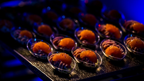 Deli Catering wsparło kulinarnie Sylwester z Polsatem Styl życia, LIFESTYLE - Za nami Sylwestrowa Moc Przebojów. O pełną obsługę strefy VIP, loży premium oraz strefy Artystów zadbał lider na rynku usług cateringowych w zakresie Kulinariów Eventowych, Deli Catering.