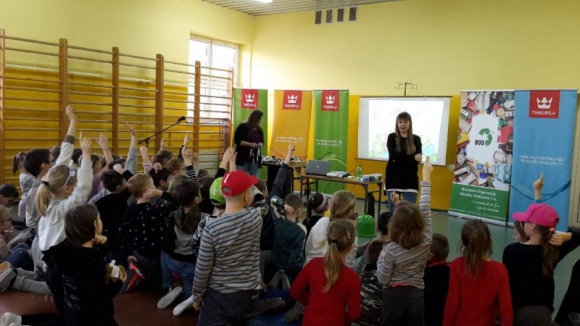 Tikkurila Polska po raz kolejny włączyła się w akcję „Godzina dla Ziemi” Styl życia, LIFESTYLE - Tikkurila Polska tradycyjnie włączyła się w największe na świecie wydarzenie związane ze zmianami klimatycznymi – „Godzinę dla Ziemi”, dodatkowo zorganizowała kolejną edycję eko-lekcji dla dzieci.