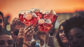 Aperitivo Time Food Festival już 7-9.06 w Elektrowni Powiśle Jedź, pij i baw się Styl życia, LIFESTYLE - Przygotuj się na kulinarne otwarcie sezonu! Aperitivo Time Food Festival w wyjątkowej Insta-Friendly oprawie już 7-9 czerwca w Elektrowni Powiśle. Przyjdź i spędź popołudnie ciesząc się wspólnym czasem z przyjaciółmi!