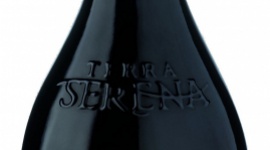 Wina Terra Serena. Odpręż się latem! Styl życia, LIFESTYLE - Delikatne w smaku…doskonale orzeźwia i jest prawdziwą ucztą dla zmysłów. Włoskie wino prosecco Terra Serena każdy moment uczyni tym wyjątkowym. Poznaj je bliżej!