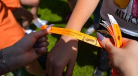 Światowy Rekord Guinnessa w jednoczesnym otwieraniu słodyczy Styl życia, LIFESTYLE - Światowy Rekord Guinnessa w jednoczesnym otwieraniu słodyczy – marka Wawel ustanawia nowy wynik