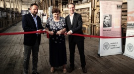 Suwnica Anny Walentynowicz w Stoczni Cesarskiej dostępna dla zwiedzających. Styl życia, LIFESTYLE - Stocznia Cesarska Development otworzył dla zwiedzających przestrzeni budynku 42A i umożliwił dostęp do suwnicy, na której pracowała.