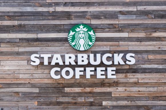 Starbucks z receptą na upalne lato!