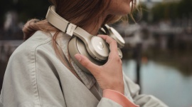 Nowy wymiar odbierania muzyki – nauszne słuchawki Clam ANC DGTL od Fresh n Rebel