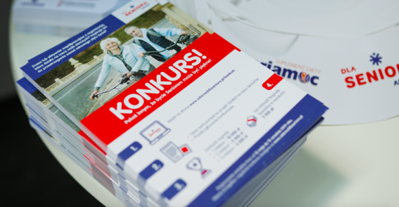 Konkurs „Adamed dla Seniora” – poznaliśmy tegorocznych laureatów! Styl życia, LIFESTYLE - Znamy laureatów trzeciej edycji ogólnopolskiego konkursu „Adamed dla Seniora”. Finansowe granty otrzyma Uniwersytet Trzeciego Wieku w Łazach, Rzeszowski Dom Kultury oraz Bałucki Ośrodek Kultury. Nagroda Specjalna trafi do Stowarzyszenia Promocji Sportu FAN z Wrocławia.