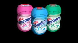 Kobiece tajemnice Styl życia, LIFESTYLE - Przez większość kobiet jest postrzegana jako rzecz niezbędna. Według wielu pań dzień bez niej byłby trudniejszy, ponieważ czułyby się jak bez ręki. Mowa oczywiście o… torebce! Warto mieć w niej również odświeżające oddech gumy do żucia Mentos Pure Fresh.