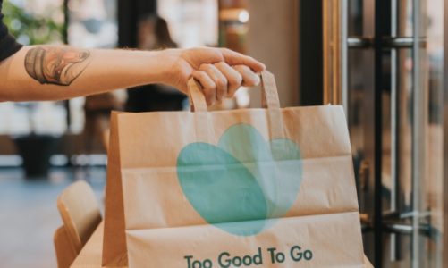 Starbucks podsumowuje pierwszy rok walki z marnowaniem jedzenia