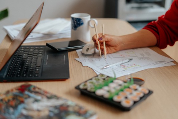 Pudełkowa wigilia dla pracownika w Wałbrzychu i Świdnicy Styl życia, LIFESTYLE - Brak zamówień na bożonarodzeniowy catering dla firm, to kolejny cios w branżę gastro.