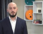 Dzieci i młodzież coraz częściej zgłaszają się do psychologów. Mają w tym pomagać szkoła i nowy model opieki psychologicznej w Polsce